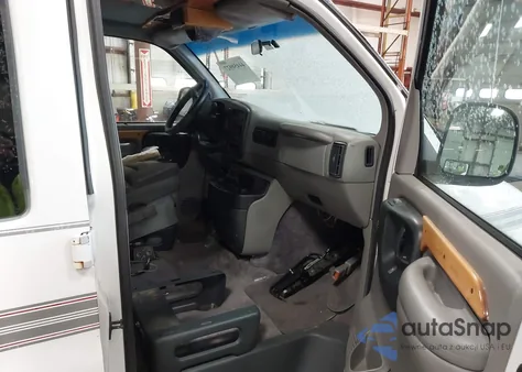 1996 Chevrolet G10 z USA, uszkodzony, nr VIN 1GBFG15RXT1012436